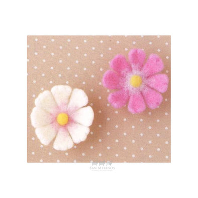 Aclaine Periwinkle Flower Brooch DIY Felt Kit